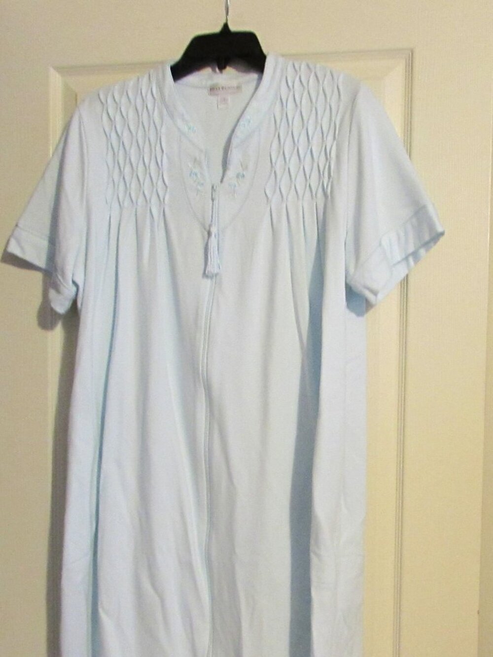 MISS ELAINE Zip-up-the-Front Blue Robe Tucks & Embroidery Size L
